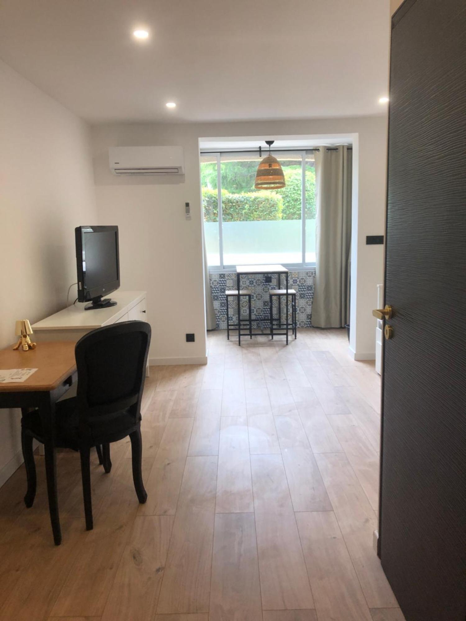 Valeur Sure Sanary Parking Prive Apartment Luaran gambar